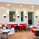 Ibis Sued Szálloda 3*