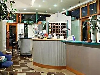 Hotel Ibis Sued 3*