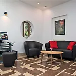 Hotel Ibis Sued 3*