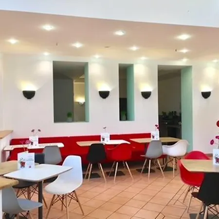 Ibis Sued ホテル 3*