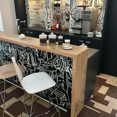 Ibis Sued ホテル 3*