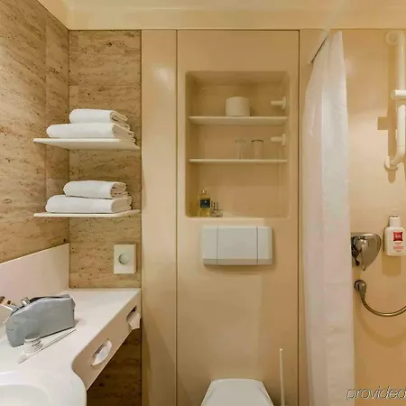 ホテル Ibis Sued 3*