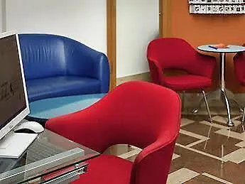 Ibis Sued מלון