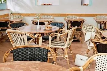 Ibis Sued فندق 3*